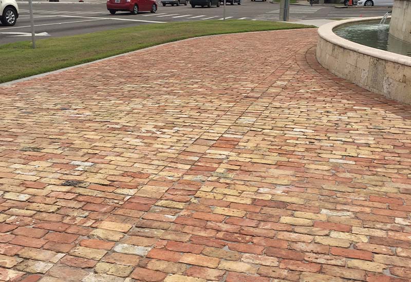 Orlando walkway after pressure washing