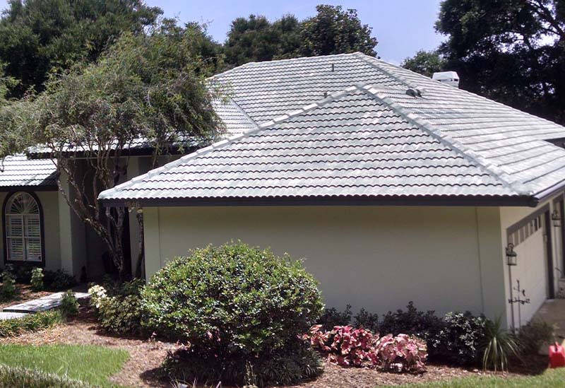 The roof of a house before sealing and painting
